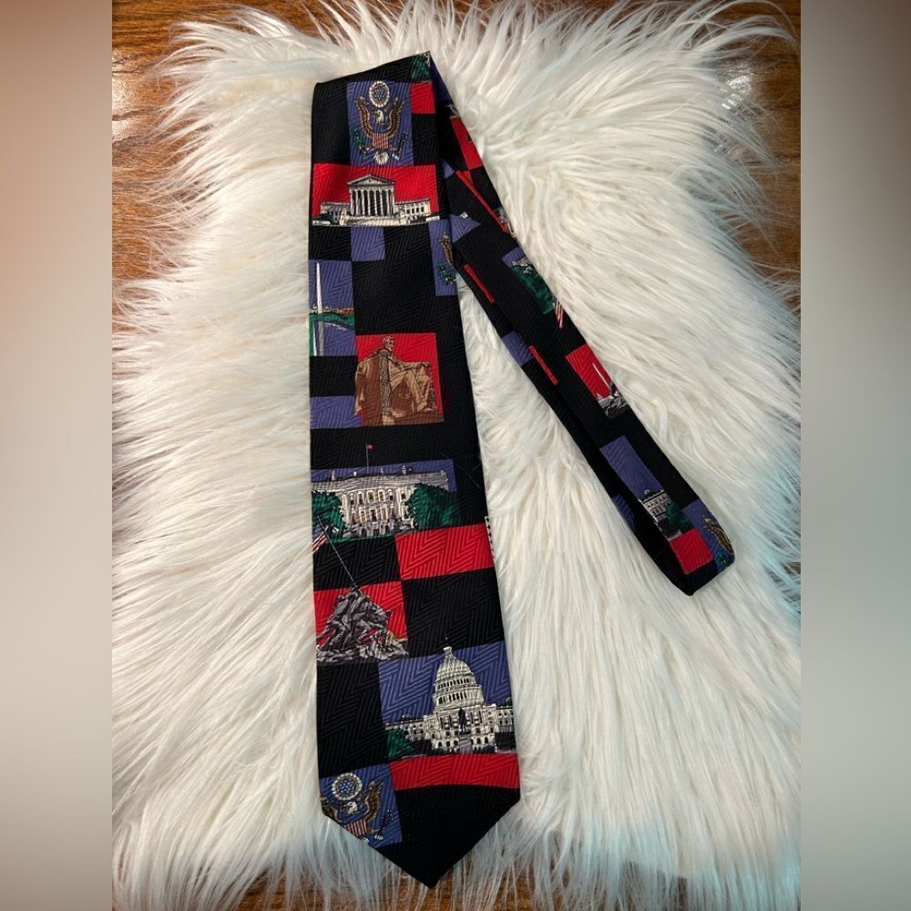 Vintage Spirit of Freedom tie